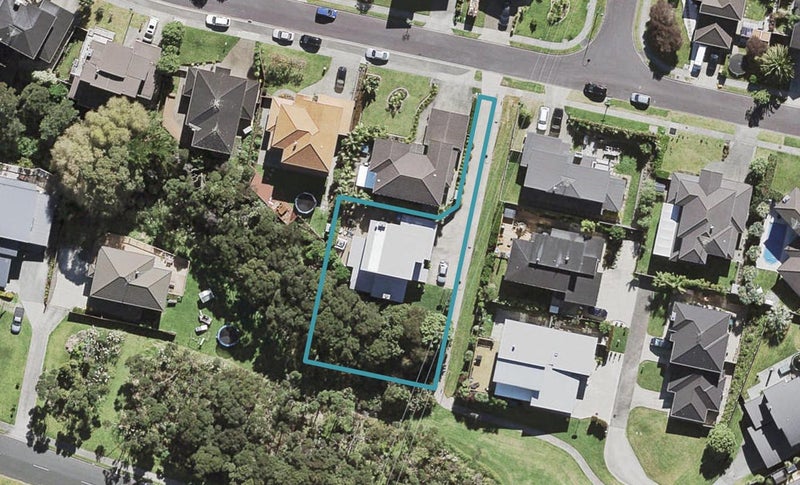 32 Newbury Place, Schnapper Rock, Auckland - Carousel 1