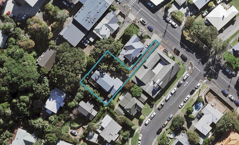 174 Hinemoa Street, Birkenhead, Auckland - Carousel 1