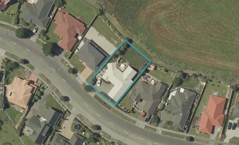 117 Pacific Drive, Fitzherbert, Palmerston North - Carousel 1