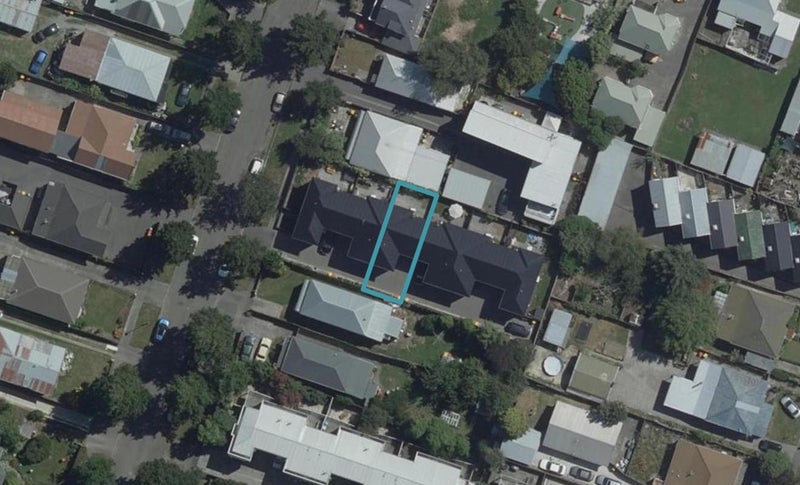 8B Defoe Place, Waltham, Christchurch - Carousel 1