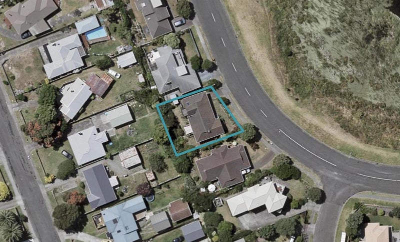 288 Manly Street, Paraparaumu Beach, Paraparaumu - Carousel 1