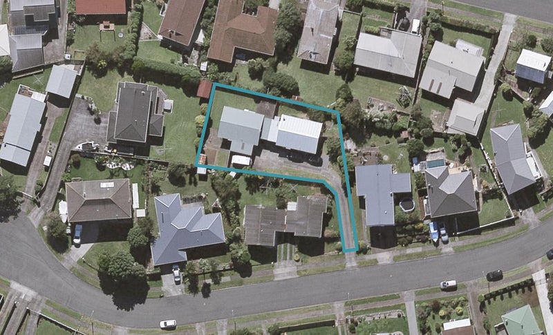 16 Culzean Grove, Bell Block, New Plymouth - Carousel 1