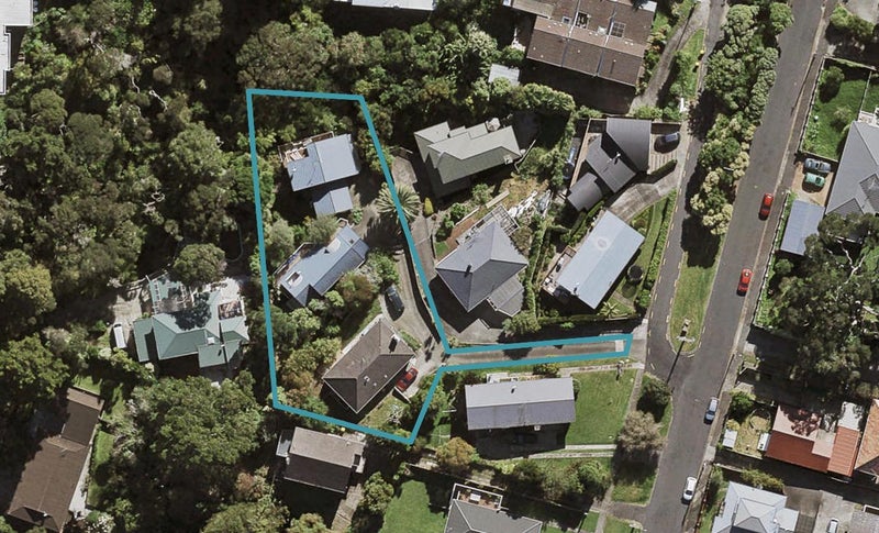 2/27 Howard Road, Northcote, Auckland - Carousel 1