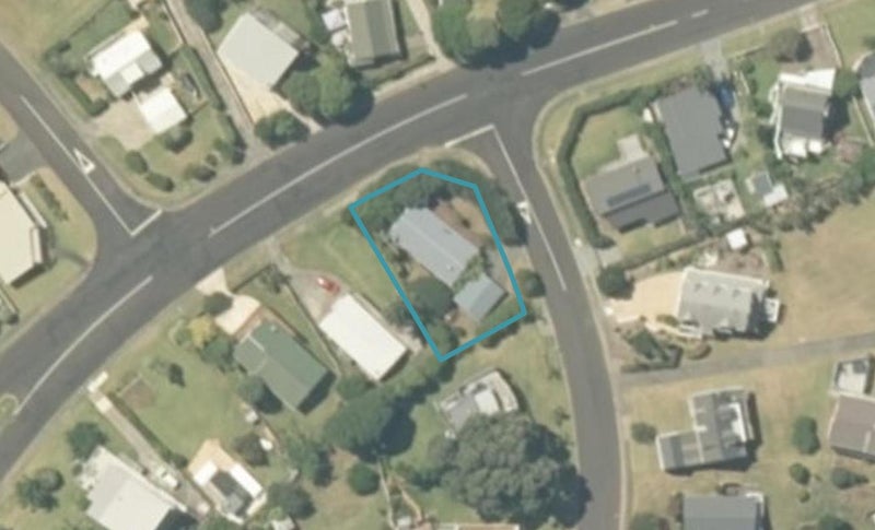 128 Onemana Drive, Onemana, Whangamatā - Carousel 1