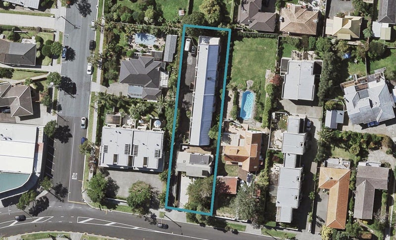 2/116 St Johns Road, Meadowbank, Auckland - Carousel 1