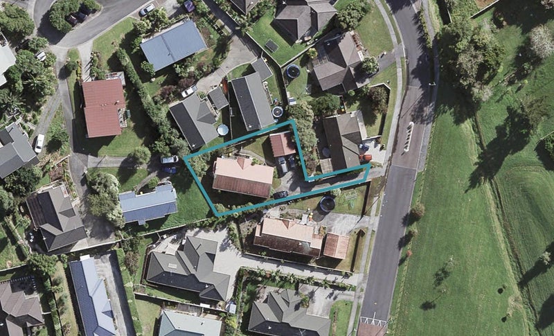 32 Cabeleigh Drive, Helensville, Helensville - Carousel 1