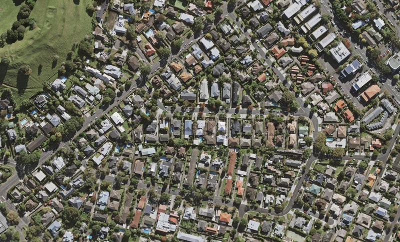 9 Highwic Avenue, Epsom, Auckland - Carousel 1