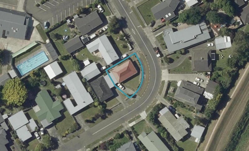 37 Somerset Crescent, Highbury, Palmerston North - Carousel 1