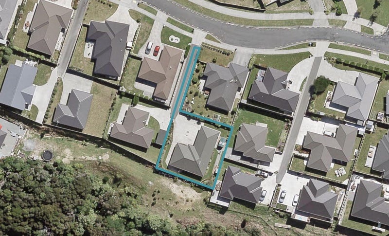 46 Sunstone Crescent, Brown Owl, Upper Hutt - Carousel 1
