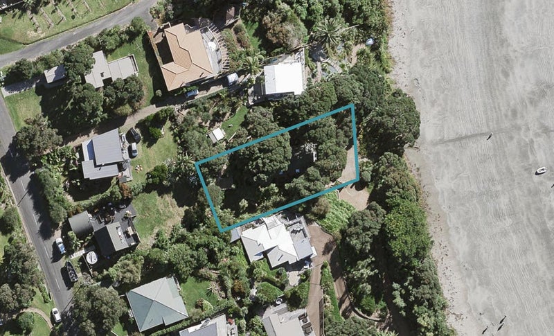 58 Beach Parade, Oneroa, Waiheke Island - Carousel 1