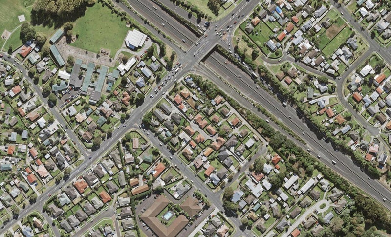 2/508 Massey Road, Mangere, Auckland - Carousel 1