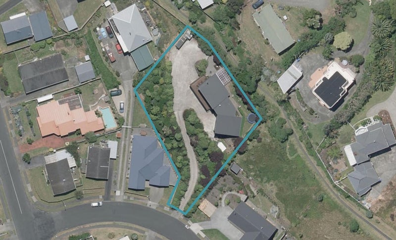 5 Titter Place, Springvale, Whanganui - Carousel 1
