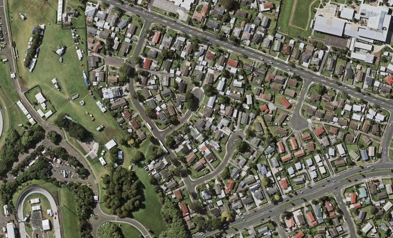 5 Coty Place, Clover Park, Auckland - Carousel 1