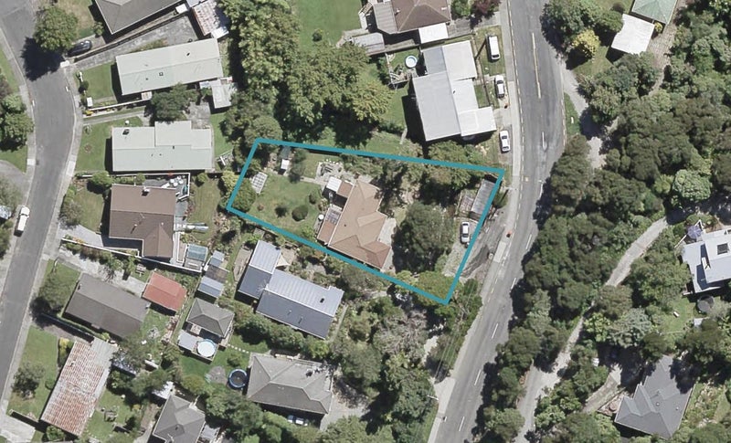 28 Blue Mountains Road, Silverstream, Upper Hutt - Carousel 1