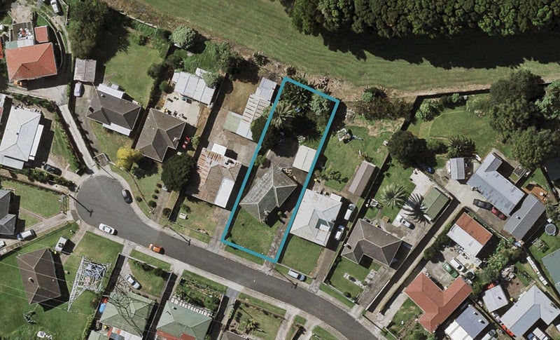 11 Julian Place, Otara, Auckland - Carousel 1