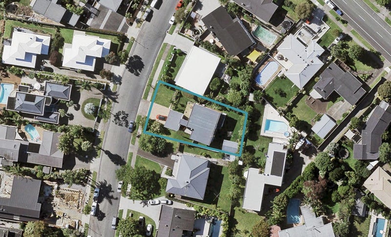 72 Fisher Parade, Sunnyhills, Auckland - Carousel 1