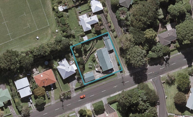 28 Clawton Street, Westown, New Plymouth - Carousel 1