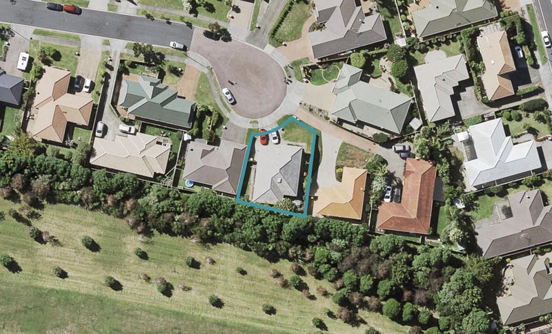 29 Trovare Place, Golflands, Auckland - Carousel 1