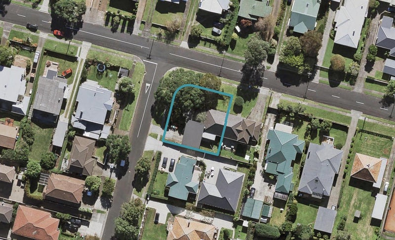 32A Fernleigh Avenue, Royal Oak, Auckland - Carousel 1