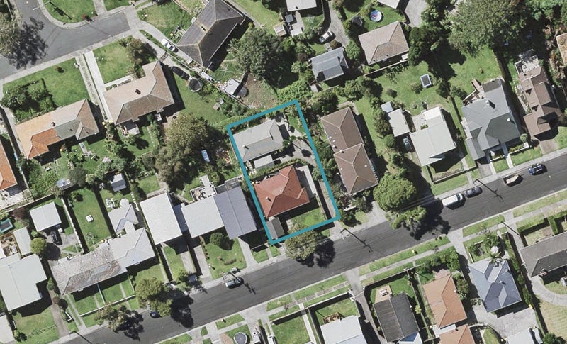 2/9 Corrella Road, Belmont, Auckland - Carousel 1