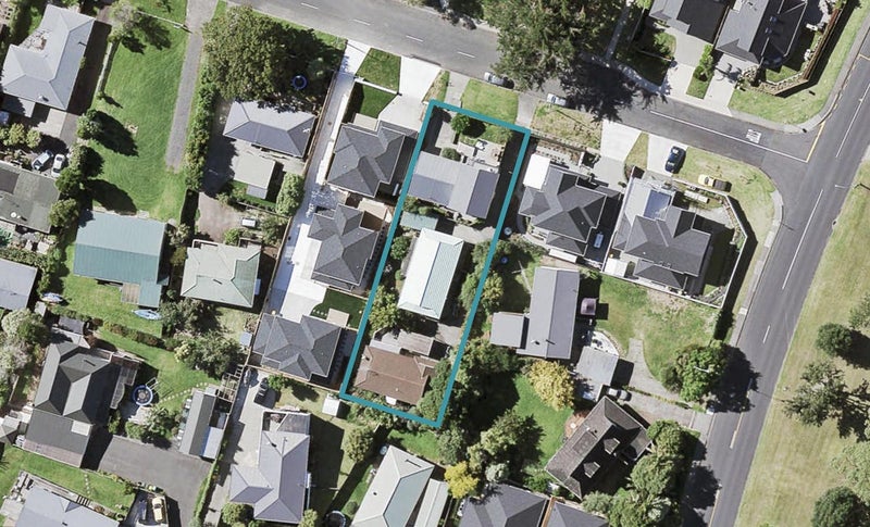 3/4 Gibraltar Street, Howick, Auckland - Carousel 1