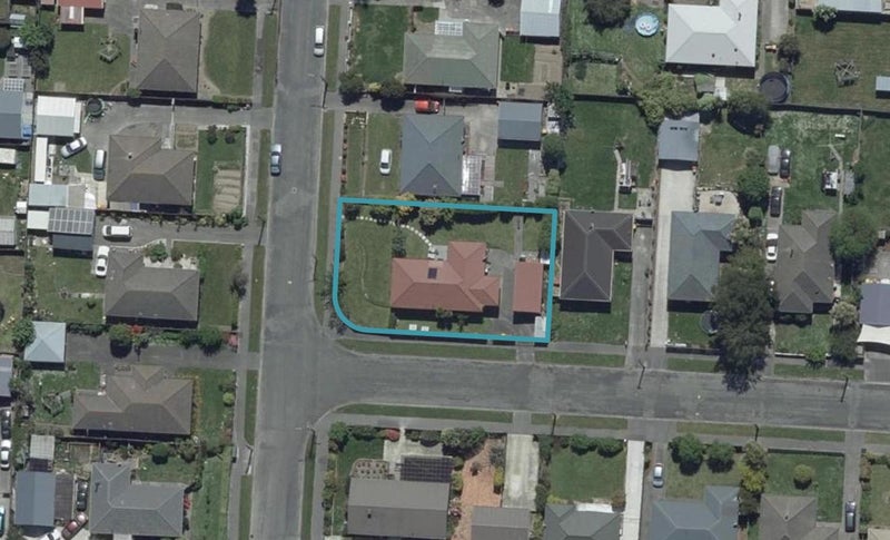 16 Fenchurch Street, Northcote, Christchurch - Carousel 1