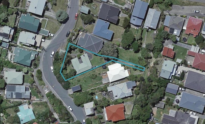 17 Freeling Street, Island Bay, Wellington - Carousel 1