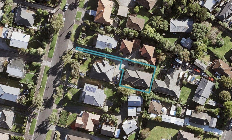 10C Hadfield Avenue, Waterview, Auckland - Carousel 1