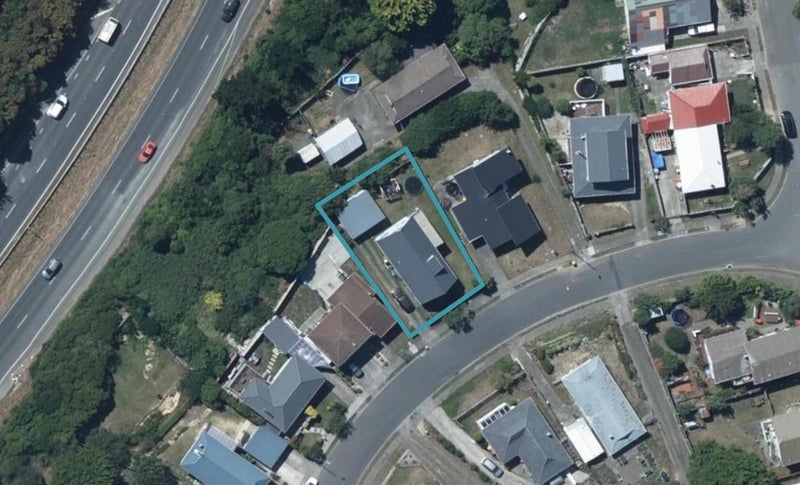 10 Japonica Crescent, Ranui, Porirua - Carousel 1
