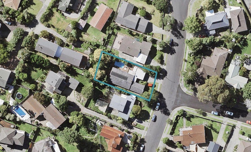 6 Langana Avenue, Browns Bay, Auckland - Carousel 1