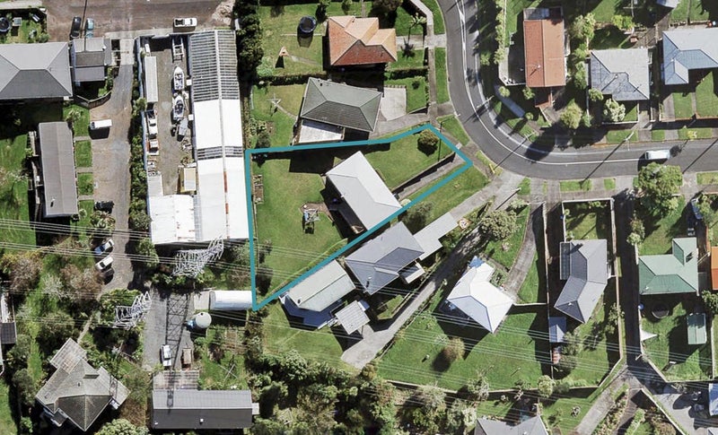 94 Mary Dreaver Street, New Windsor, Auckland - Carousel 1