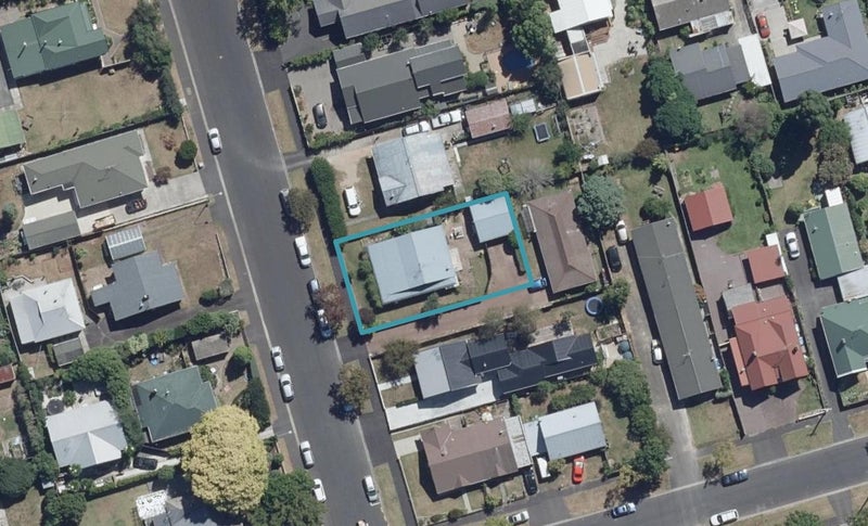 25 Bond Street, Hamilton East, Hamilton - Carousel 1