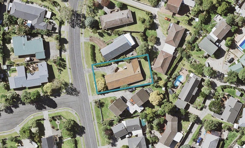 25 Weetman Drive, Browns Bay, Auckland - Carousel 1