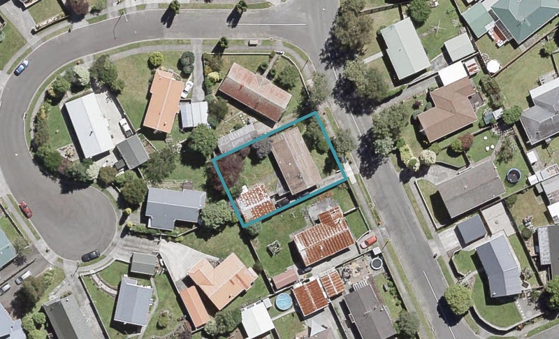 5 Hartford Crescent, Totara Park, Upper Hutt - Carousel 1