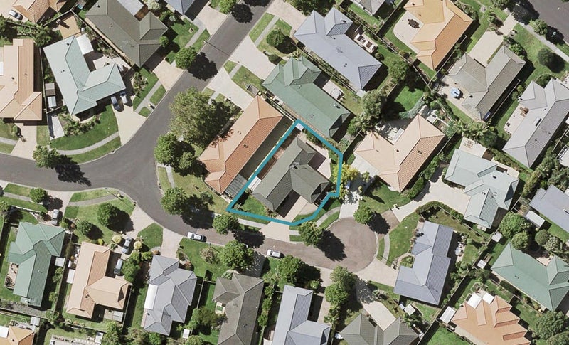 4 Halstead Place, Huntington Park, Auckland - Carousel 1