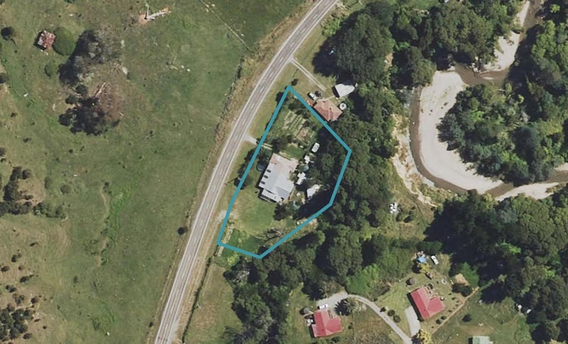 6760 Waiapu Road, Waipiro - Carousel 1