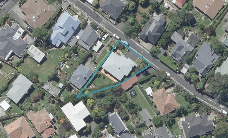 50 Brownville Crescent, Maori Hill, Dunedin - Carousel 1