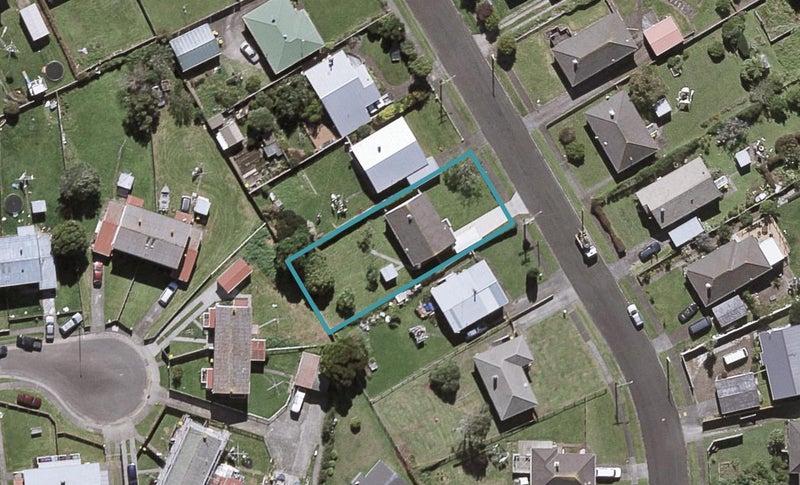 41 Banks Street, Marfell, New Plymouth - Carousel 1