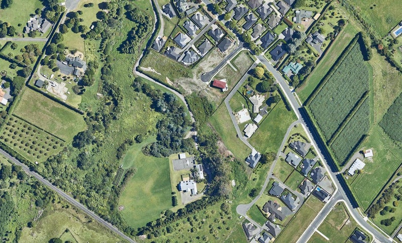 8 Ara Waione, OMOKOROA - Carousel 1
