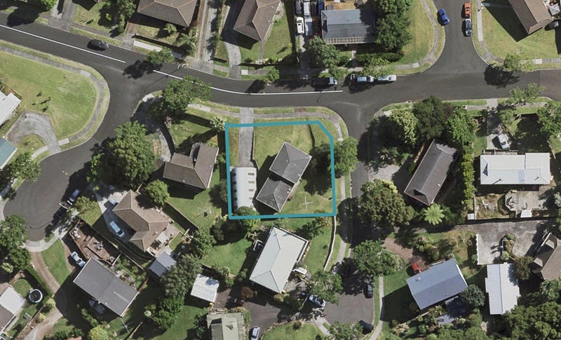 1 Teak Grove, Totara Heights, Auckland - Carousel 1