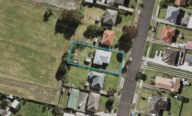14 Gilbert Road, Otara, Auckland - Carousel 1