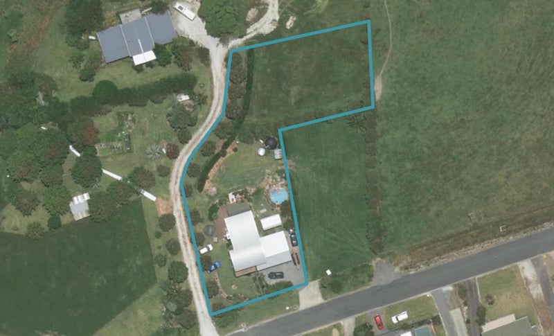 51 Cullen Street, Mangawhai Heads, Mangawhai - Carousel 1