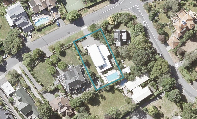 20 Cheviot Road, Lowry Bay, Lower Hutt - Carousel 1