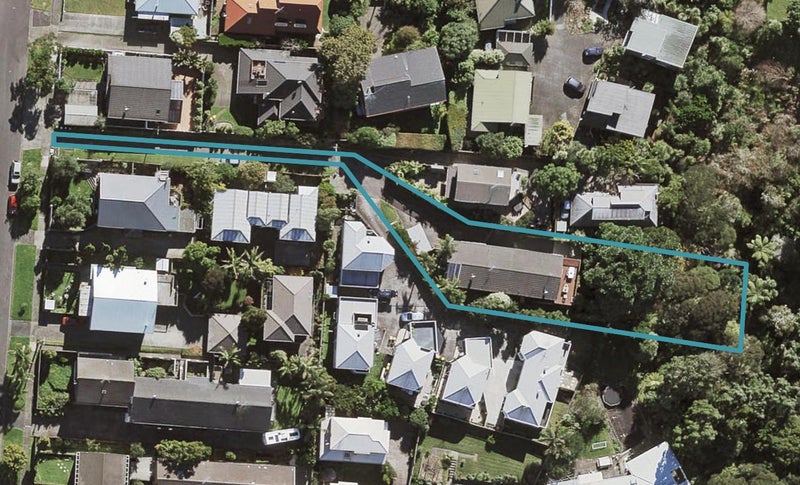 1/0 Wernham Place, Northcote, Auckland - Carousel 1