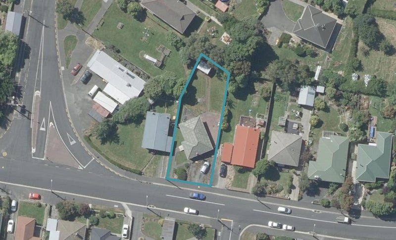 320 Kenmure Road, Kenmure, Dunedin - Carousel 1