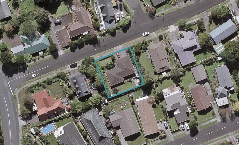 23 Fairfax Terrace, Frankleigh Park, New Plymouth - Carousel 1