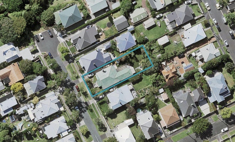 12 Cowper Street, Devonport, Auckland - Carousel 1