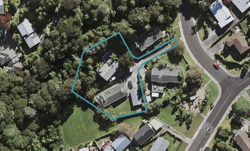 1/6 Fernwood Grove, Bayview, Auckland - Carousel 1
