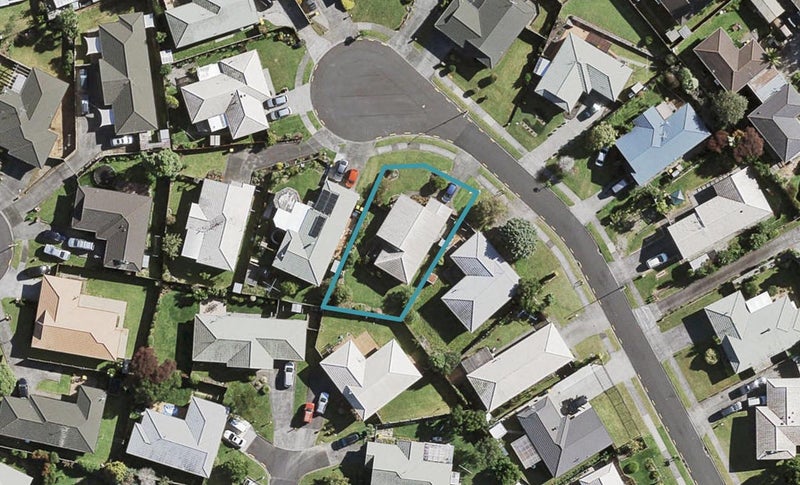 12 Tonson Place, Weymouth, Auckland - Carousel 1