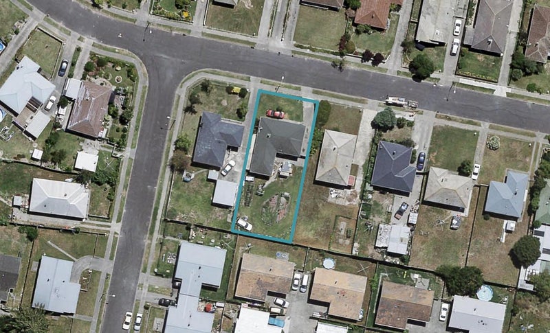 16 Curling Crescent, Onekawa, Napier - Carousel 1